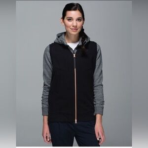 Lululemon Departure Vest in black- Size 6